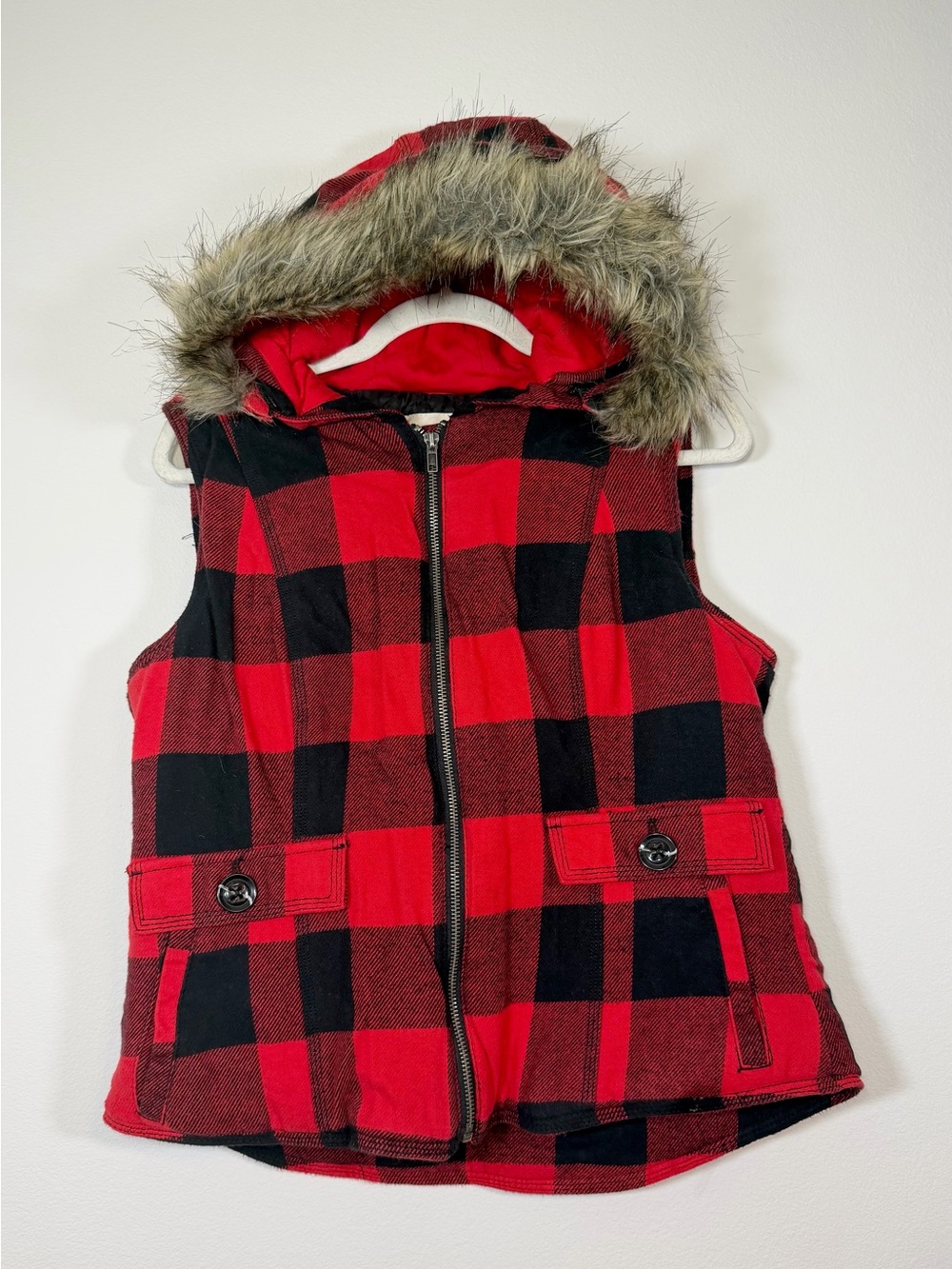 Mossimo Vest Red Black Plaid Hooded Puffer Zip Faux Fur Trim Winter Warm Women L